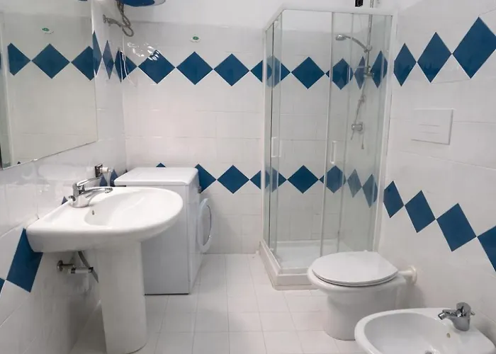 L'anfiteatro 39 * פורטו אוטיאולו